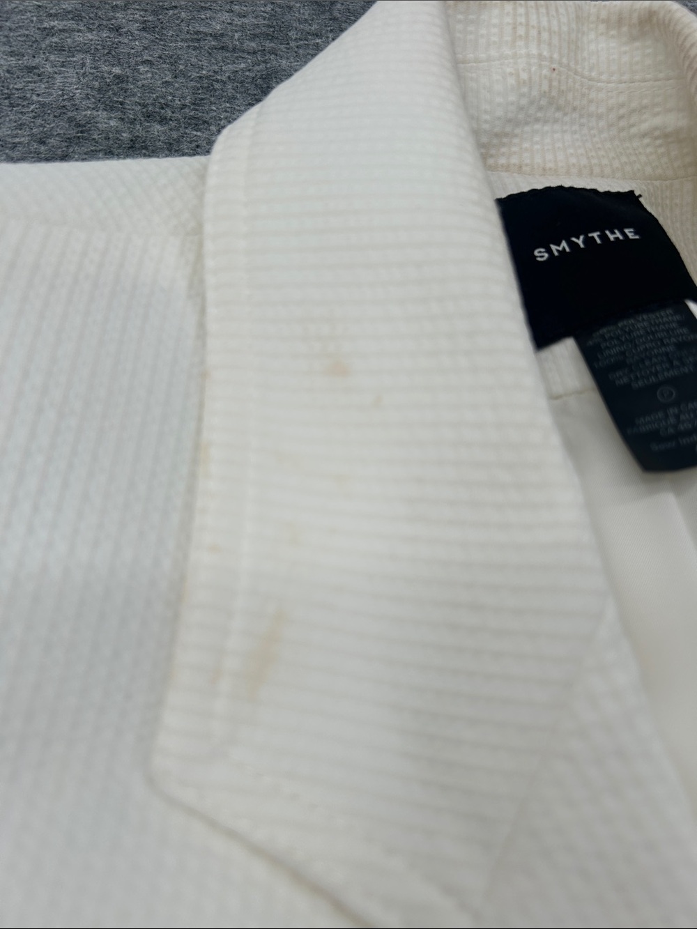 SMYTHE Ruched Blazer in White Seersucker Button Closure Size 6 - Picture 4 of 13